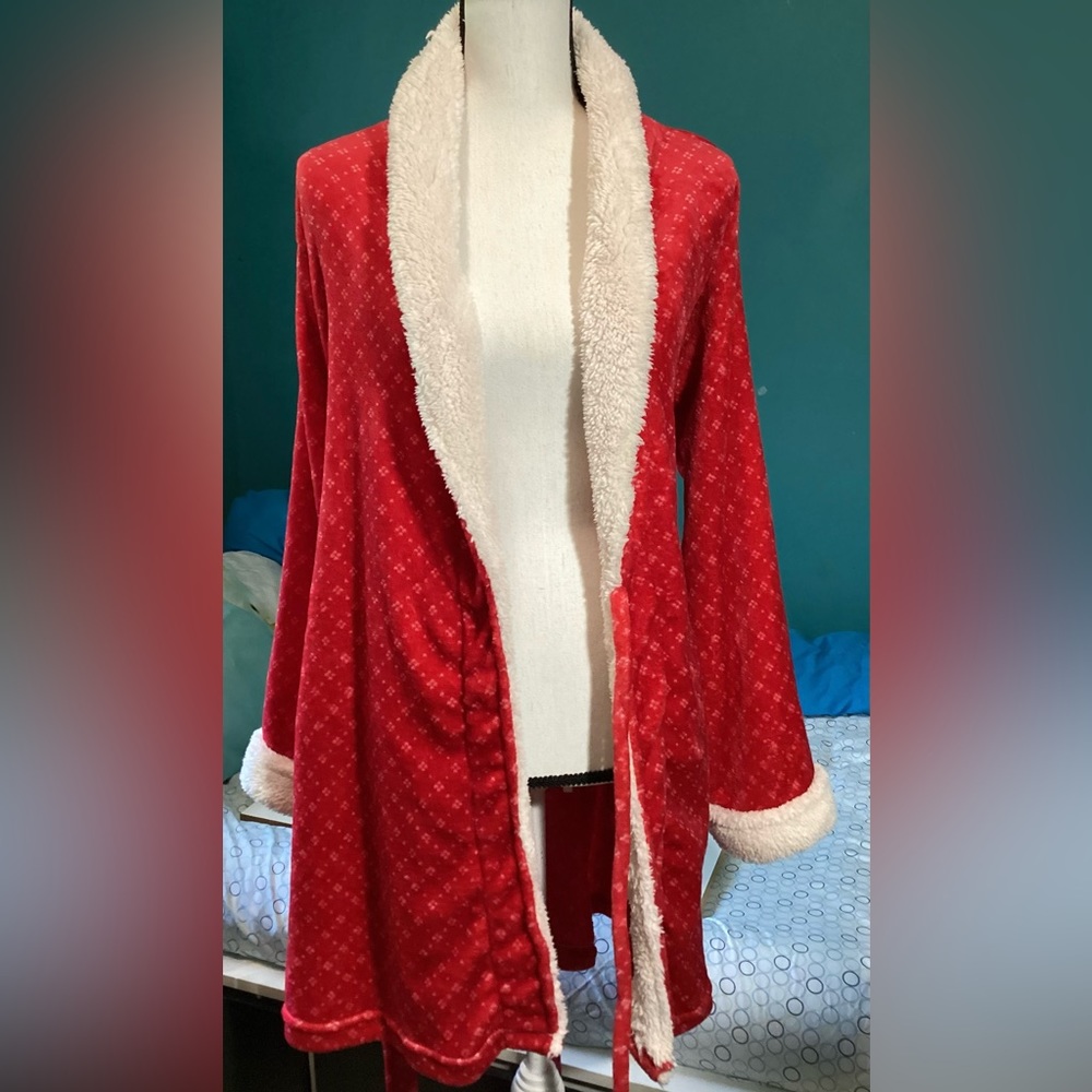 Pajama Drama super soft robe. Small
